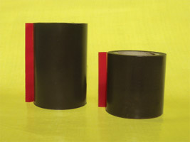 Tape ngjitëse PTFE